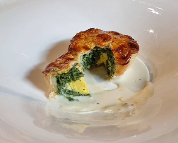 Torta Pasqualina Gustare Oltrecucina rotorante guida Michelin Borgomanero - Novara